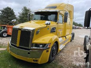 Photo of a 2022 Western Star 5700
