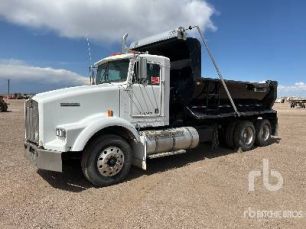 Photo of a 1996 Kenworth T800