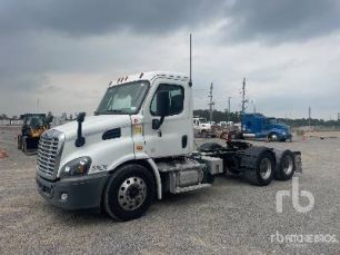 Photo of a 2016 Freightliner CASCADIA 113