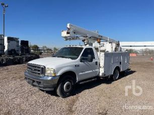 Photo of a 2004 Ford F-550