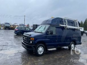 Photo of a 2013 Ford E-350