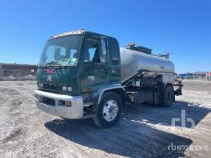 Photo of a 2000 GMC T8500