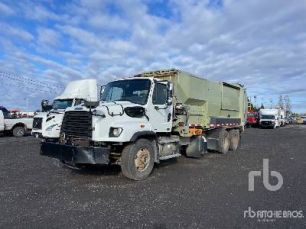 Photo of a 2013 Freightliner 114SD