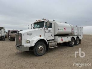 Photo of a 1994 Kenworth T800