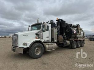 Photo of a 2013 Kenworth T800