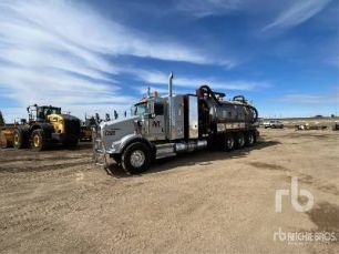 Photo of a 2015 Kenworth T800