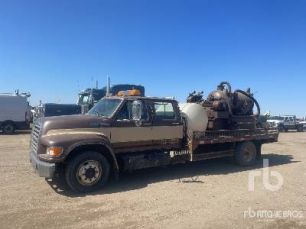Photo of a 1996 Ford F-700