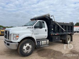 Photo of a 2019 Ford F-750