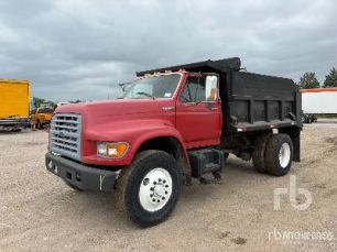 Photo of a 1996 Ford F-800