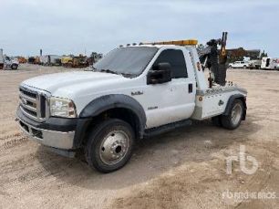 Photo of a 2005 Ford F-450