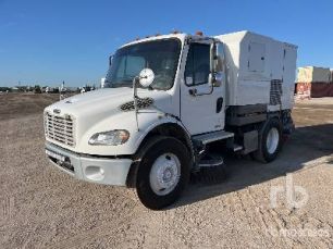 Photo of a 2007 Freightliner M2106