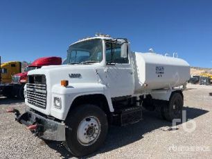 Photo of a 1988 Ford L8000