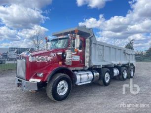 Photo of a 2022 Kenworth T800