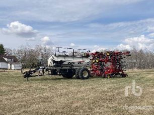 Photo of a 2019 Bourgault 3320PHD