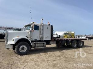 Photo of a 2008 Freightliner FLD120SD