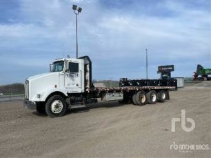 Photo of a 1998 Kenworth T-800
