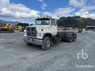 Photo of a 1989 Ford L8000