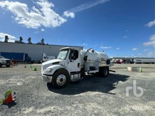 Photo of a 2015 Freightliner M2 106
