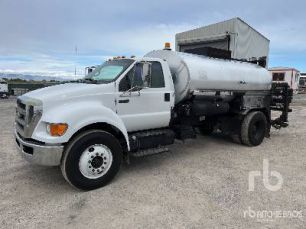 Photo of a 2010 Ford F-750