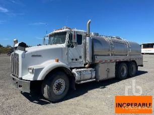 Photo of a 1996 Kenworth T800