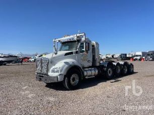 Photo of a 2018 Kenworth T880