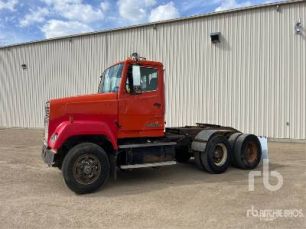 Photo of a 1987 Freightliner FLC112