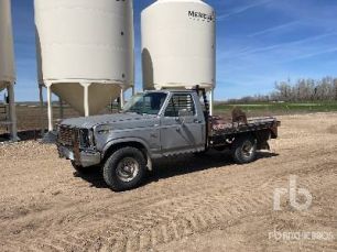Photo of a 1986 Ford F-250