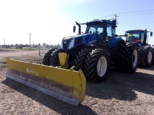 Photo of a 2014 New Holland T8.435