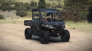 Photo of a 2024 Can Am DEFENDER LIMITED HD10