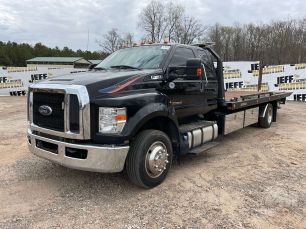 Photo of a 2017 Ford F-650