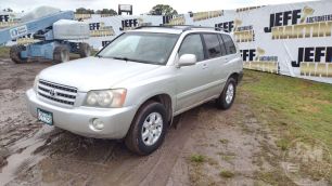 Photo of a 2003 Toyota HIGHLANDER LIMITED