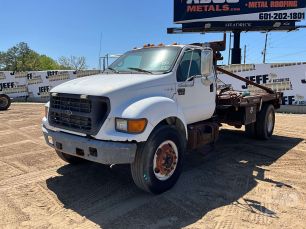 Photo of a 2000 Ford F-750 Super Duty