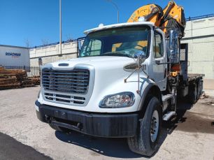Photo of a 2006 Freightliner M2 122
