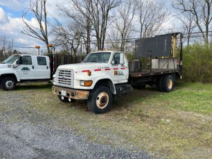 Photo of a 1998 Ford F800
