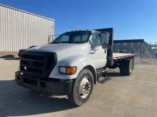Photo of a 2004 Ford F-650