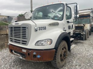 Photo of a 2014 Freightliner M2112