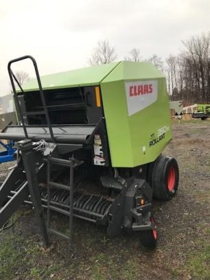 Photo of a 2013 Claas ROLLANT 350RC