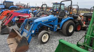 Photo of a  New Holland TC33D