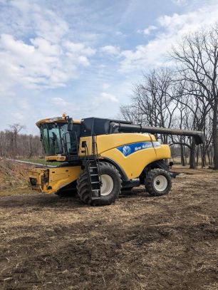 Photo of a 2007 New Holland CR9060