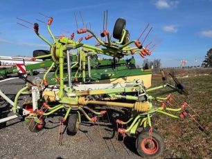 Photo of a 2011 Claas VOLTO 1050T