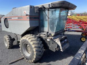Photo of a  Gleaner R62