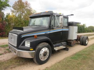 Photo of a 2001 Freightliner FL70