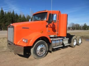 Photo of a 2010 Kenworth T800