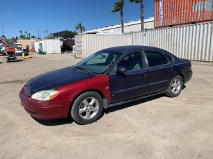 Photo of a 2001 Ford TAURUS
