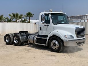 Photo of a 2014 Freightliner M2-112