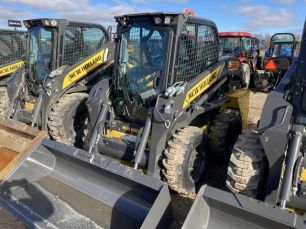 Photo of a  New Holland L318