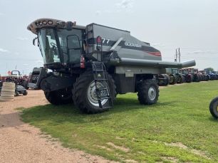 Photo of a  Gleaner S77