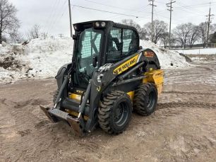 Photo of a 2022 New Holland L320