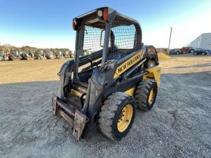 Photo of a 2015 New Holland L218