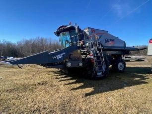 Photo of a 2023 Gleaner S97